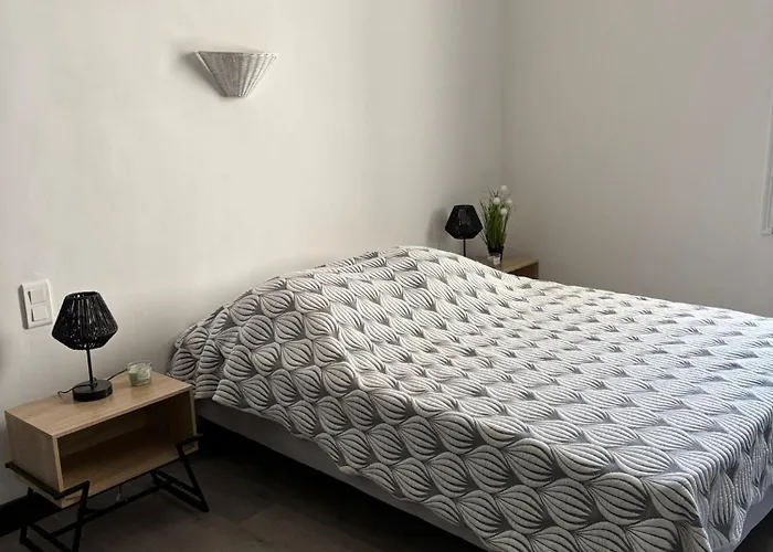 בית נופש Grande Maison Avec Beaucoup De Charme Centre De *